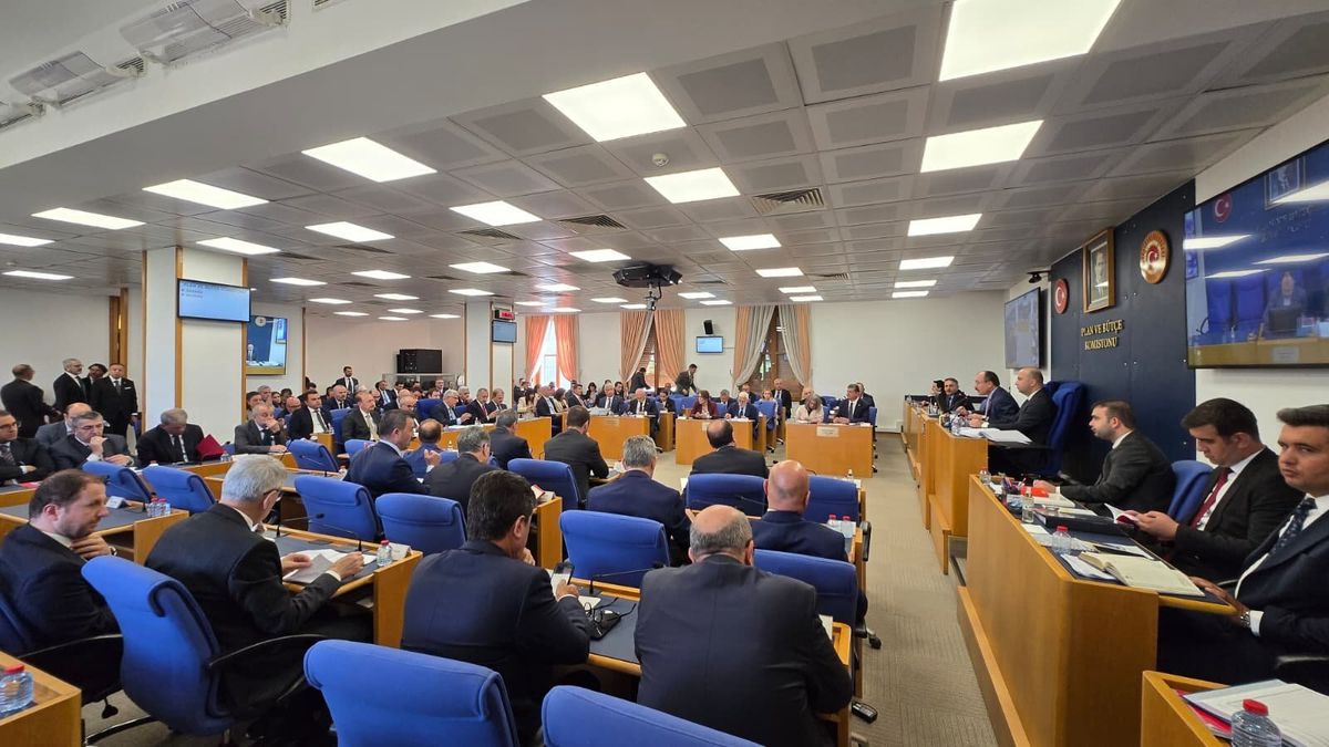 TBMM Komisyonu'nda en düşük emekli maaşı 23 bin 552 liraya yükseltildi
