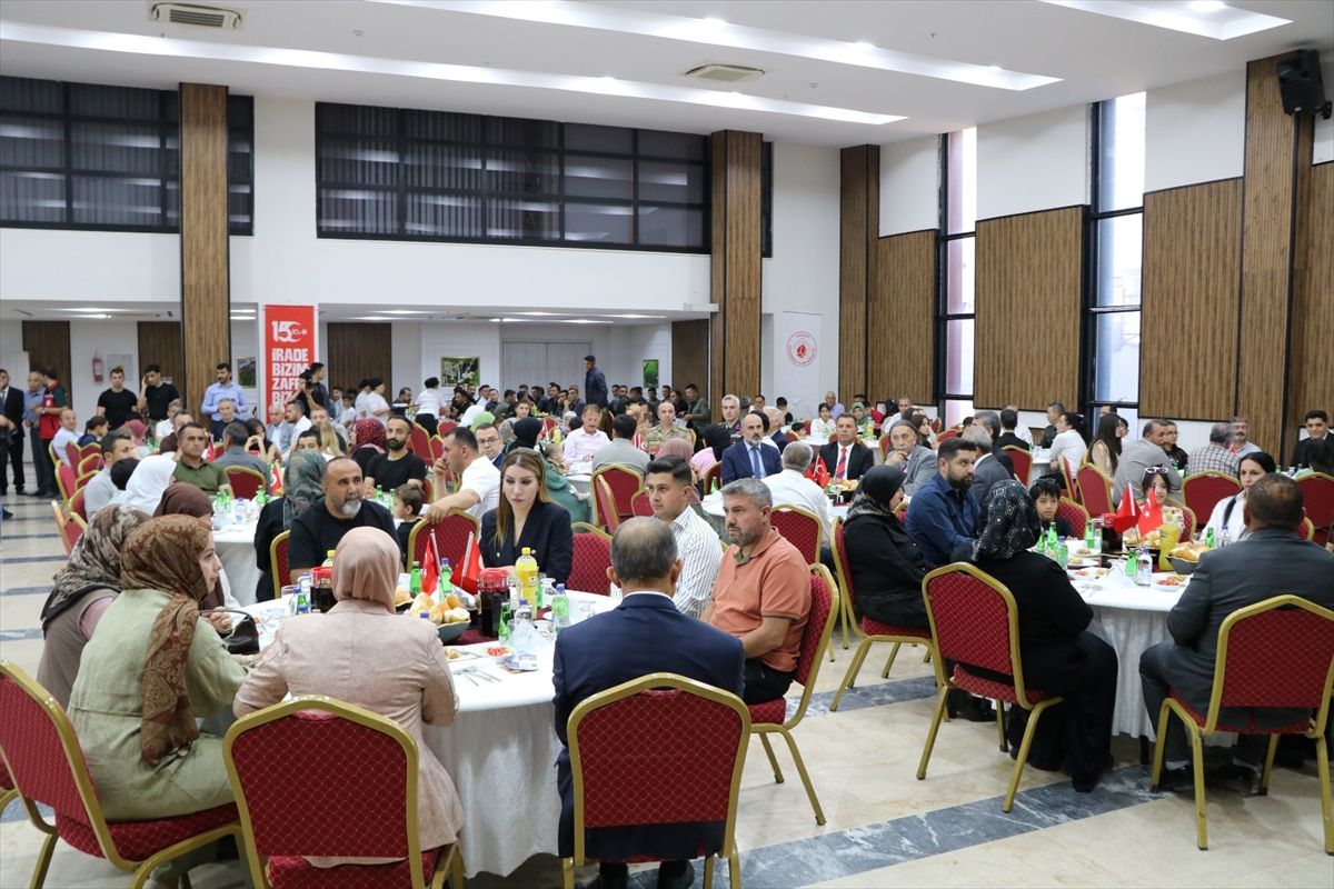 Hakkari'de şehit aileleri ve gazilere yemek