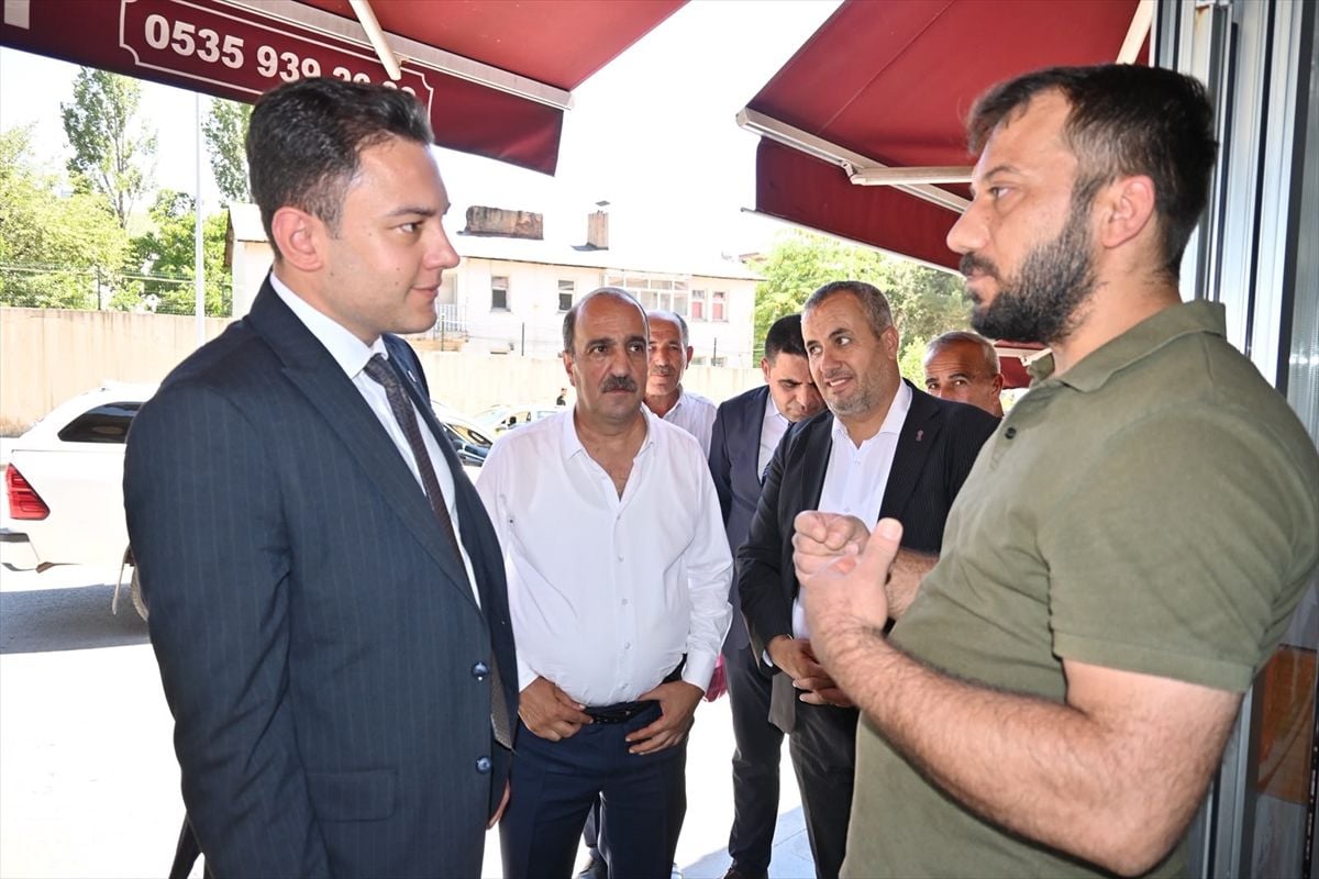 Hizan Kaymakamı Öztürk'ten esnaf ziyareti