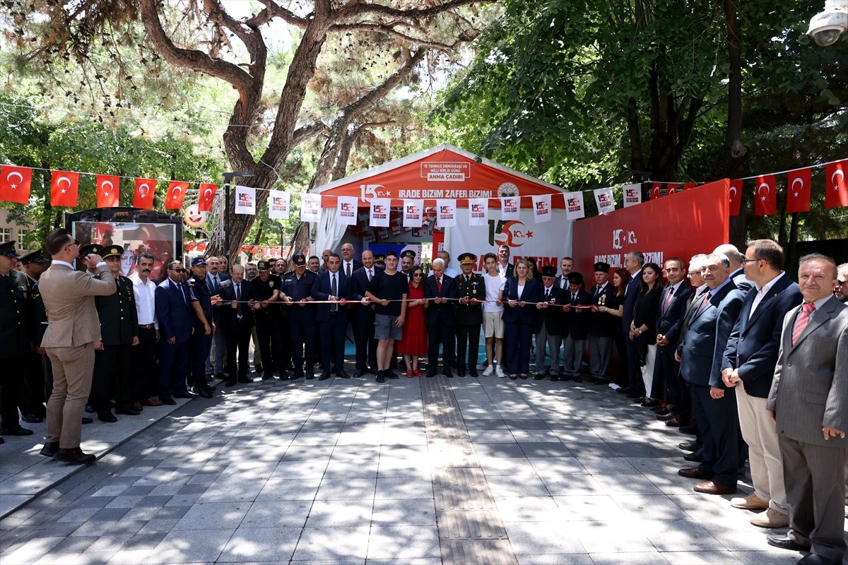 Kırklareli'nde 15 Temmuz Anma Çadırı ve Fotoğraf Sergisi Açıldı