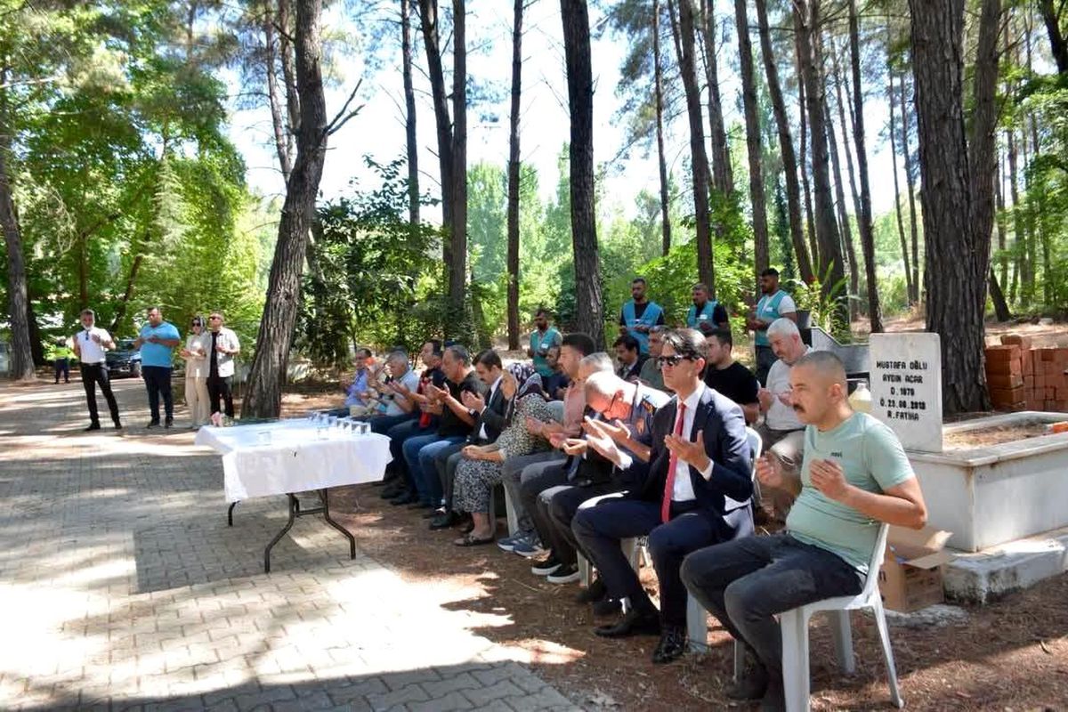 Köyceğiz'de 15 Temmuz Etkinlikleri: Şehit Kabri Ziyaret Edildi
