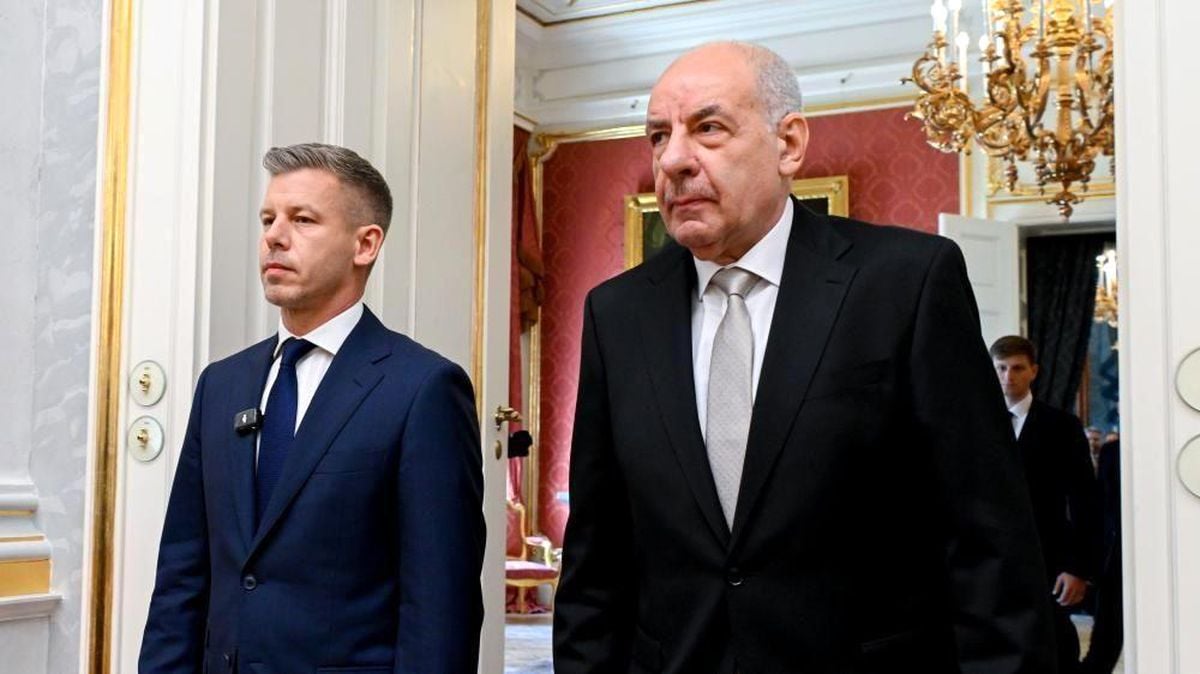 Macaristan parlamentosu Cumhurbaşkanı'nı görevden alacak yasa değişikliğini kabul etti