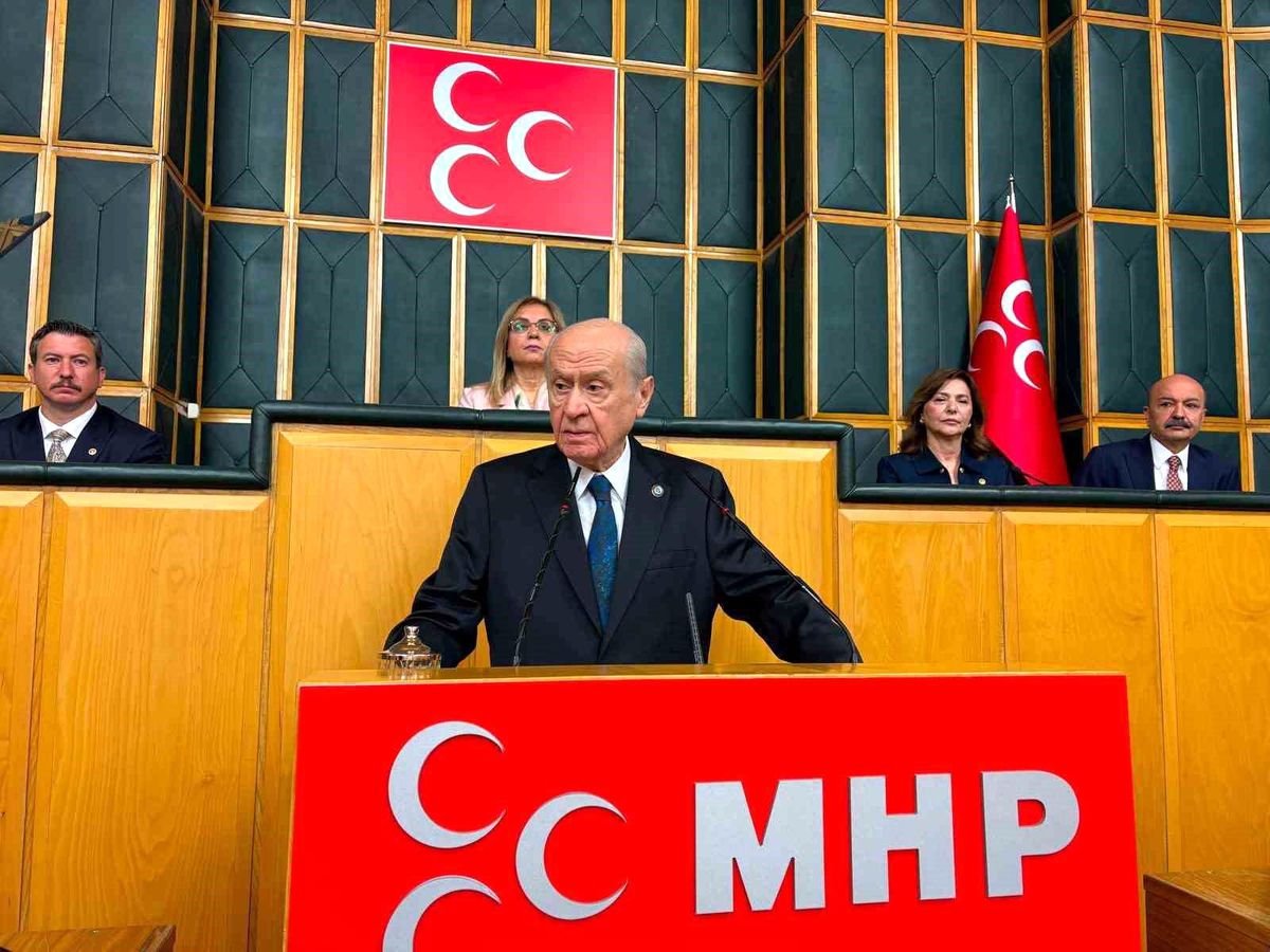 MHP Genel Başkanı Bahçeli: 'Türkiye Avrupa için bir seçenek değil, içine düştüğü kuyuya uzanan güvenli halattır'