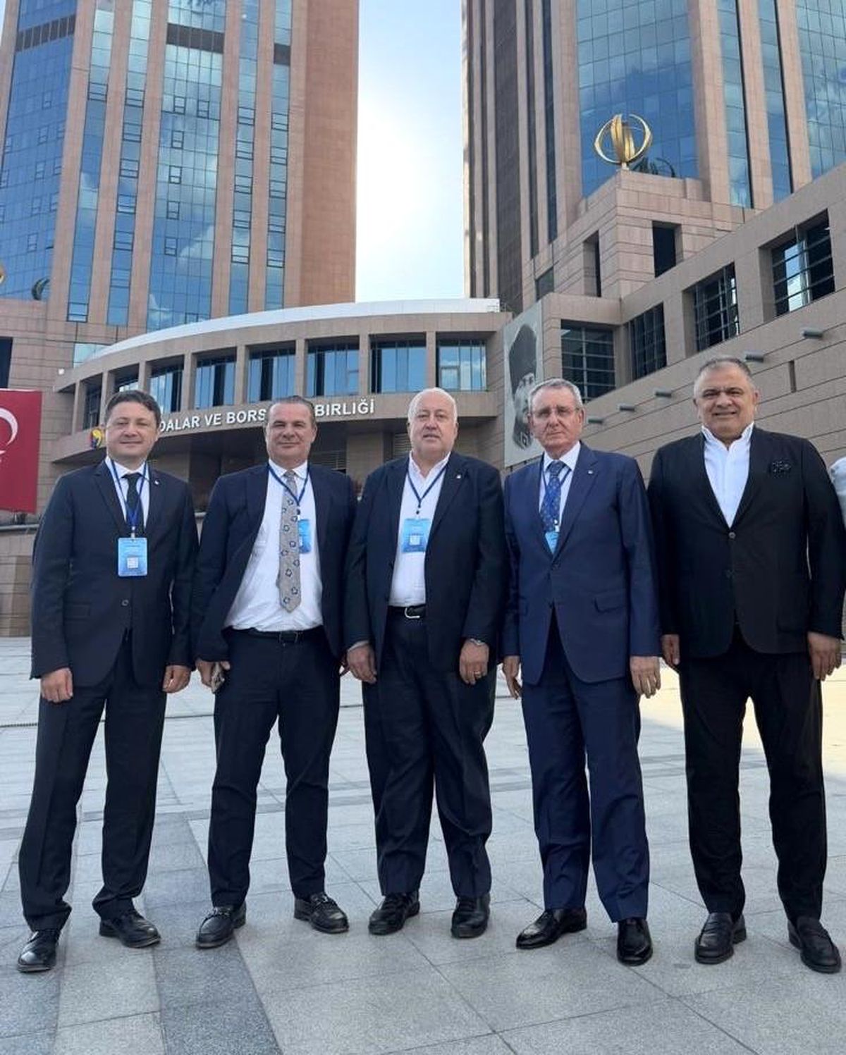 Samsun Çarşamba Ticaret Borsası Başkanı Kazım Yılmaz'ın finans toplantısına katılımını gösteren görsel.
