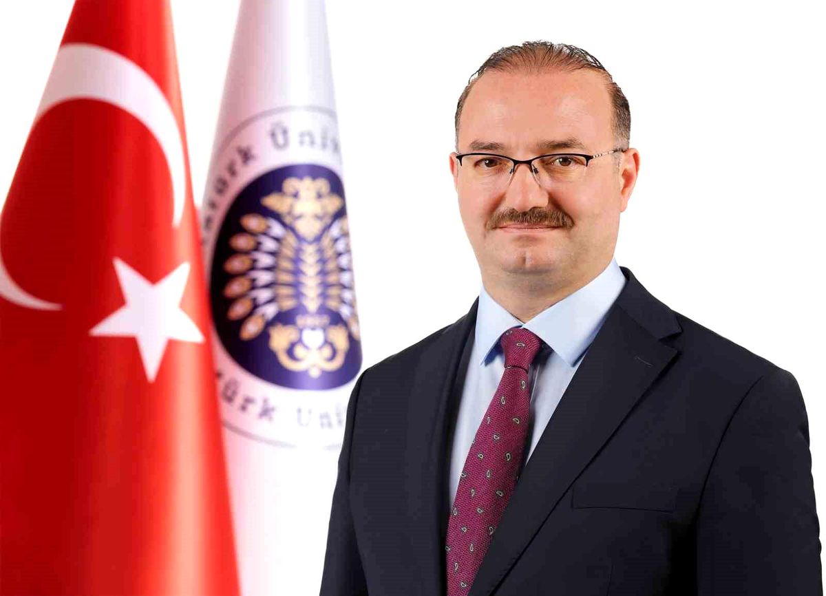 Rektör Hacımüftüoğlu'ndan 15 Temmuz mesajı