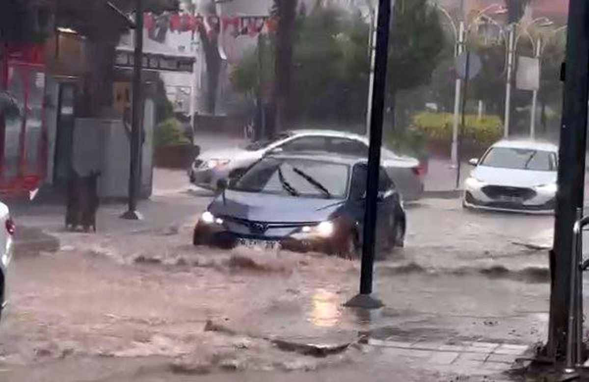 Sinop Türkeli'yi sağanak vurdu