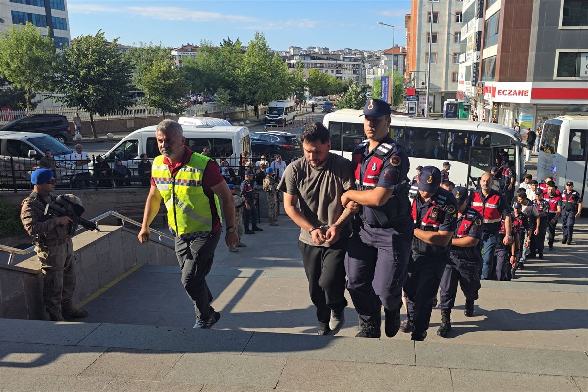Tekirdağ merkezli yasa dışı bahis operasyonunda gözaltına alınan 26 şüpheli adliyede