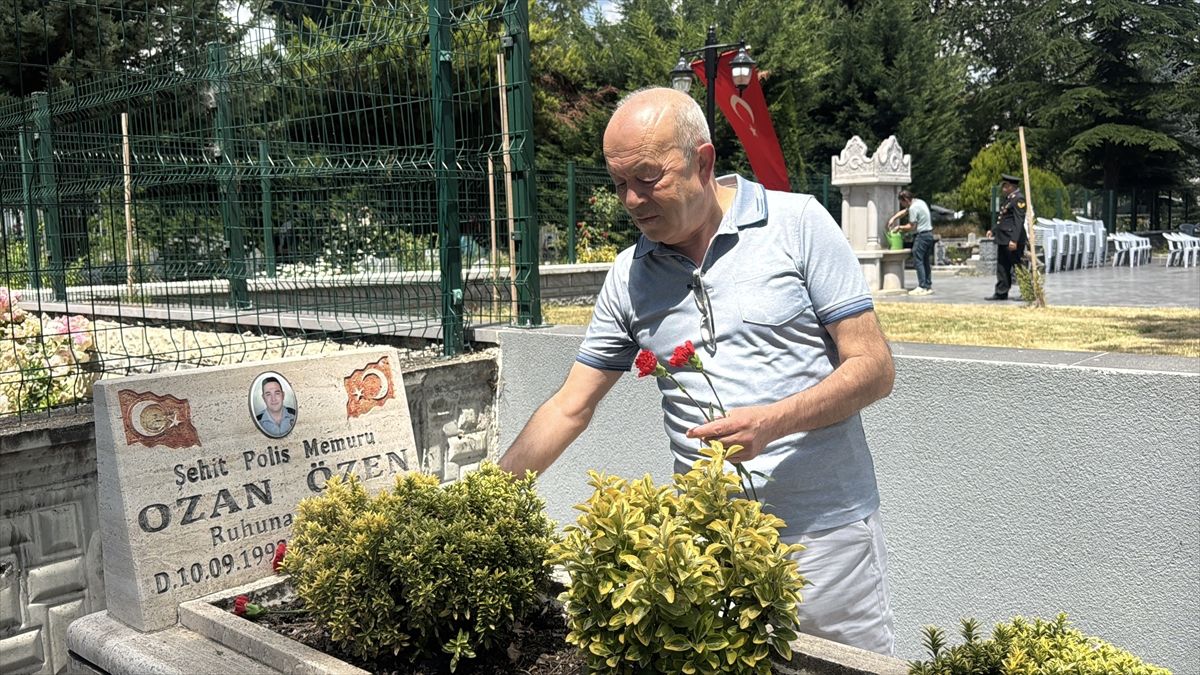 FETÖ'nün darbe girişiminde şehit olan polis Ozan Özen Bolu'da anıldı