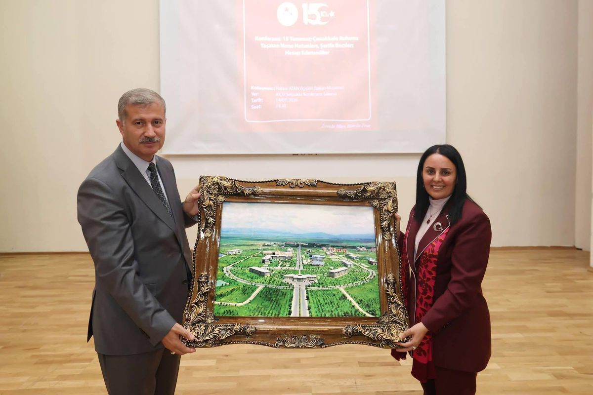 AİÇÜ'de 15 Temmuz'un 10. yılına özel konferans düzenlendi