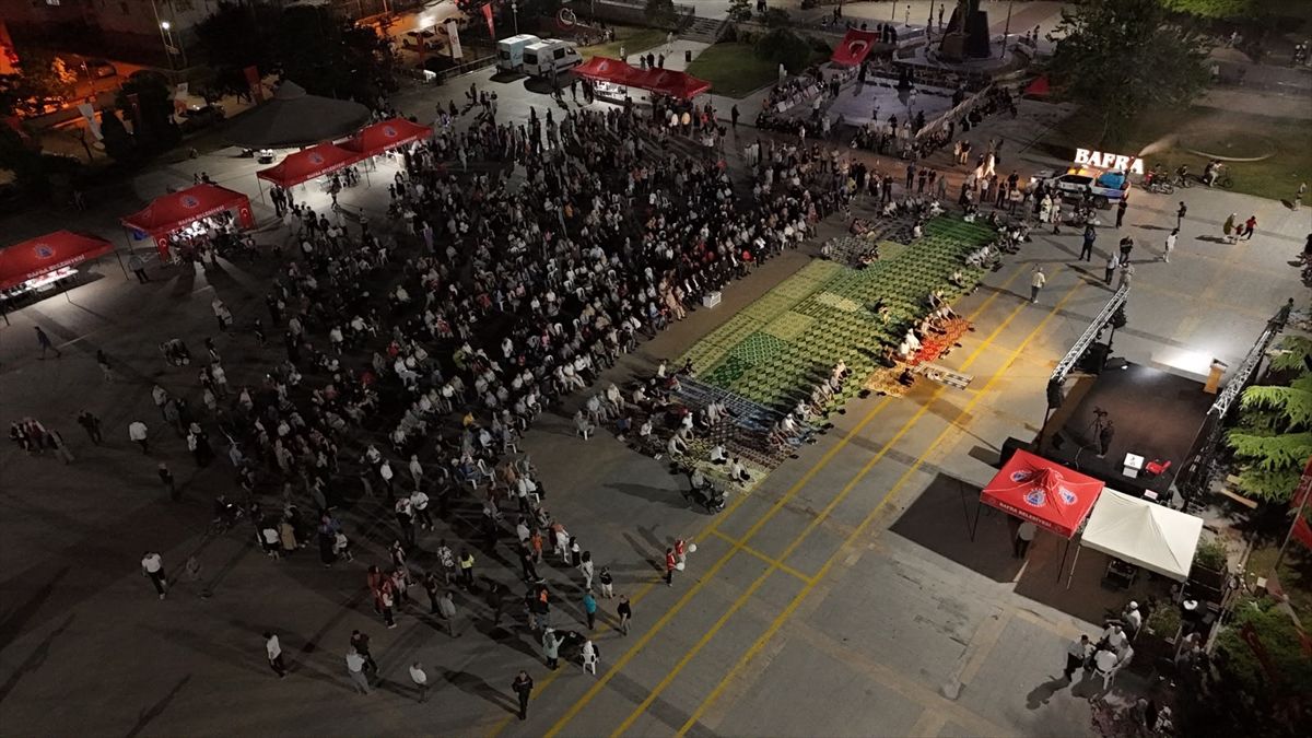 Bafra'da 15 Temmuz Anma Yürüyüşü ve Demokrasi Nöbeti