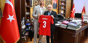 Bahçeli, futbolcu Merih Demiral'ı kabul etti