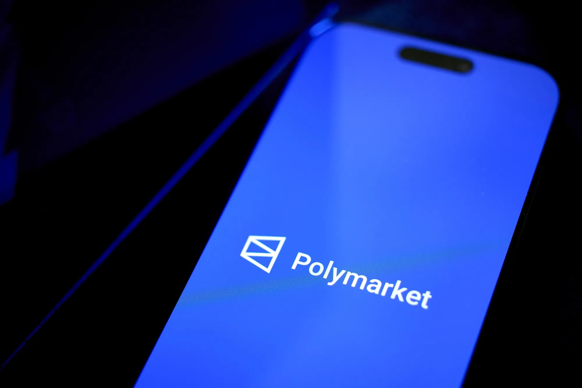 Çek Cumhuriyeti bayrağı ve Polymarket logosu grafiği