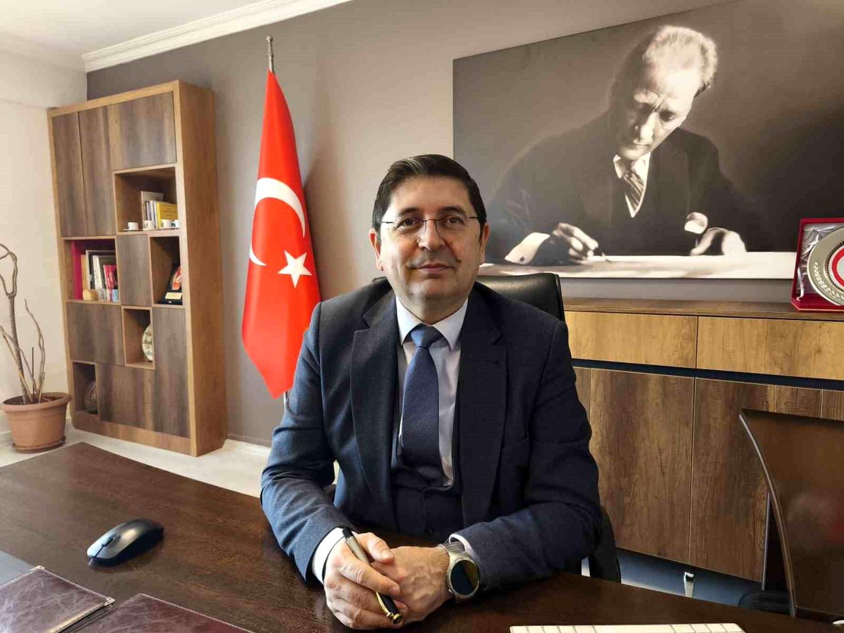 Bora Zor'dan 15 Temmuz'da hukuk devleti ve birlik çağrısı
