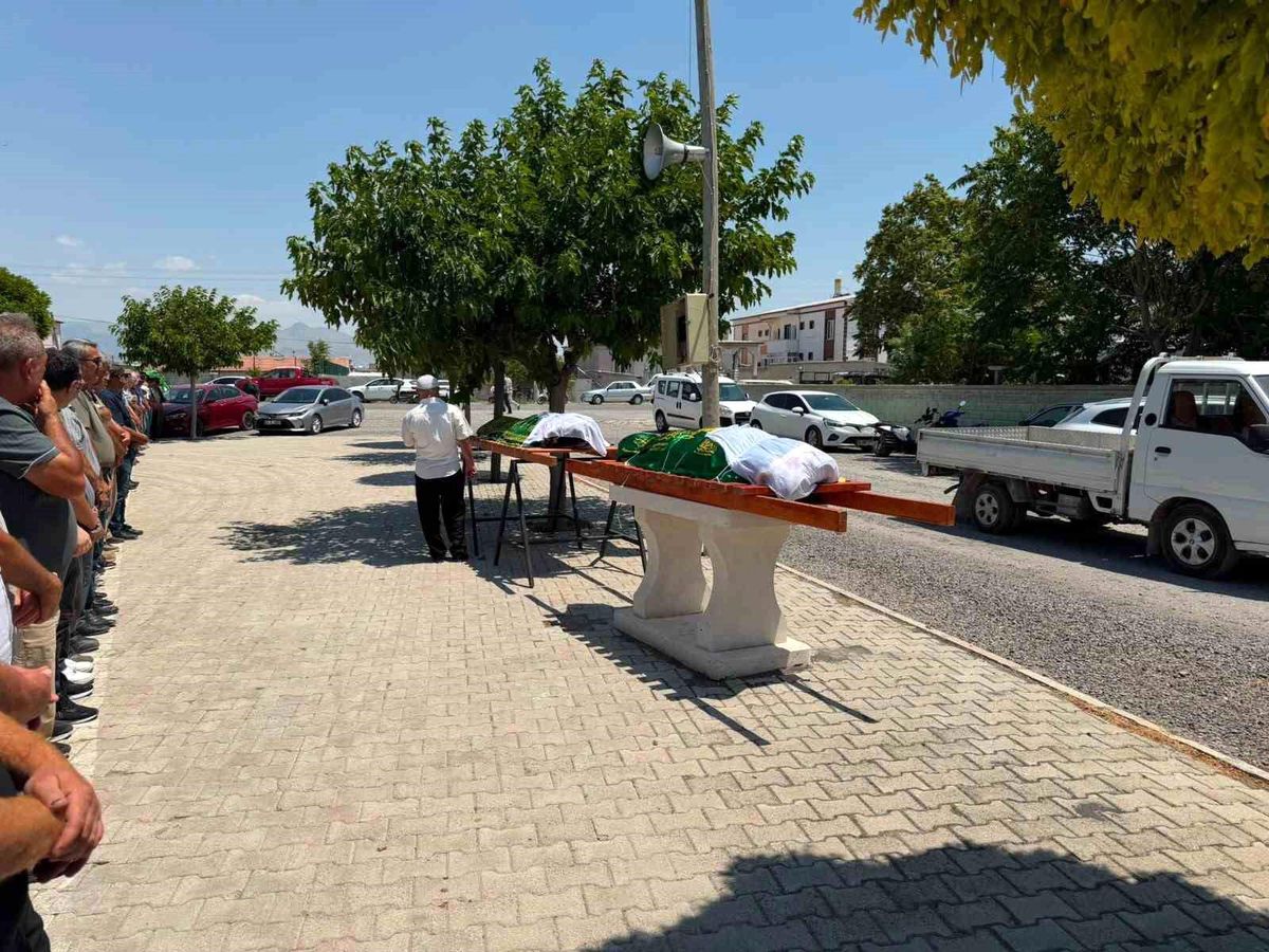 Cinayete kurban giden anne ve kızına acı veda