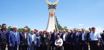 Yılmaz ve Göktaş, 15 Temmuz Şehitler Anıtı'nda anma törenine katıldı