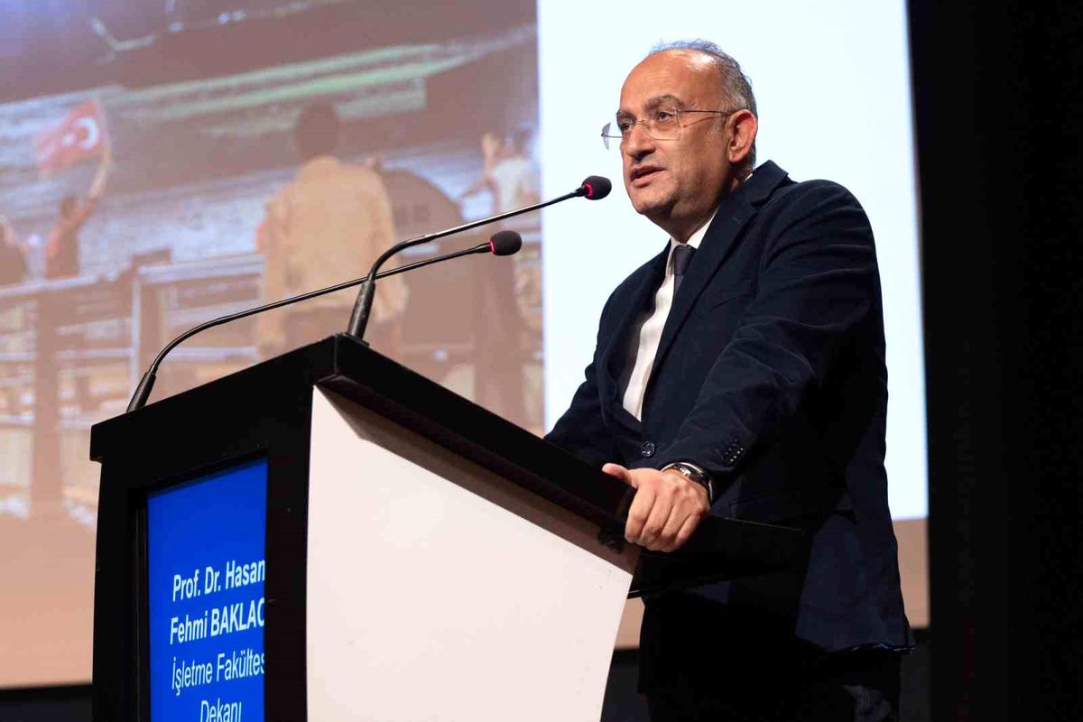 Prof. Dr. Baklacı: 15 Temmuz darbe girişimi ekonomide güven şoku yarattı