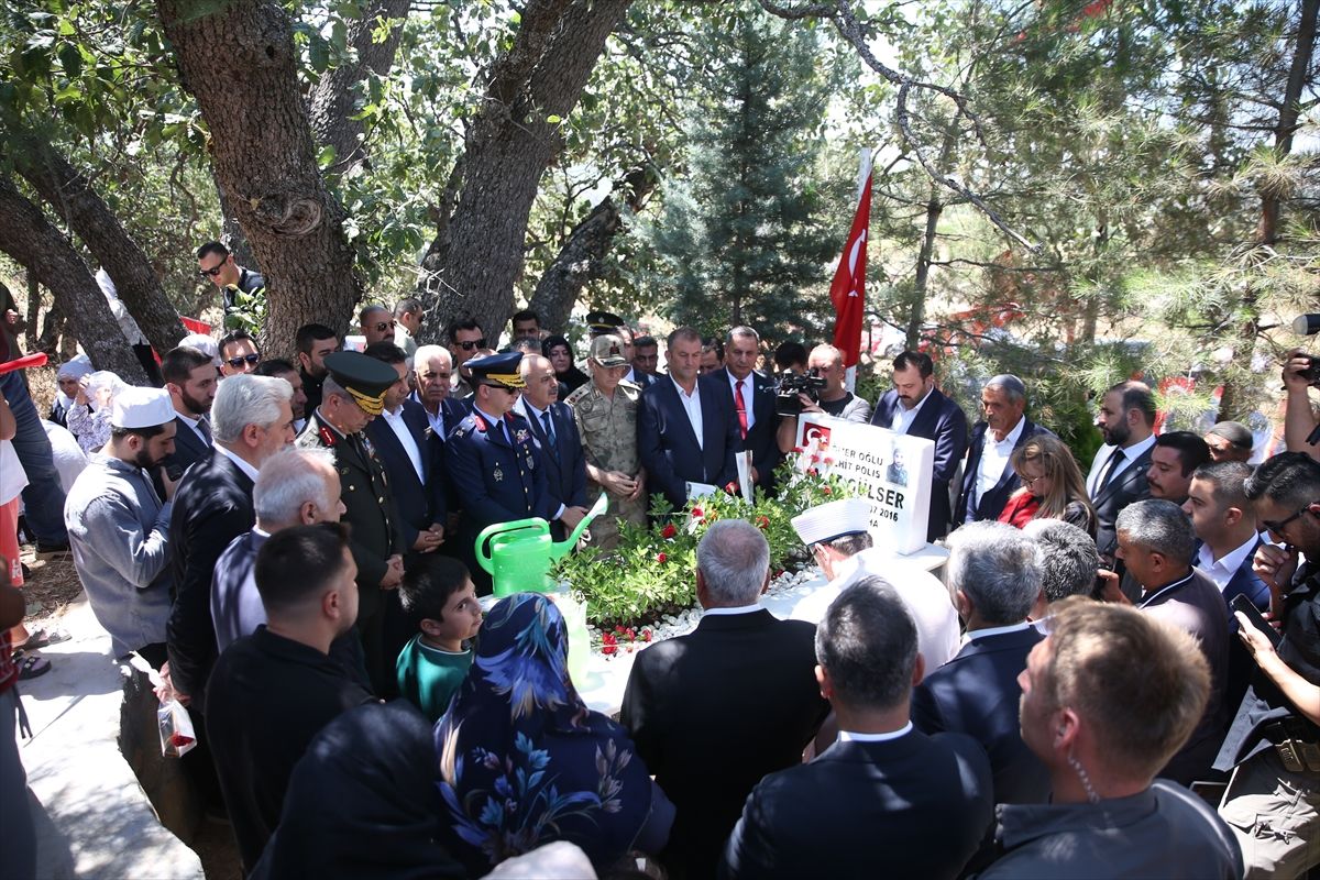 Diyarbakır ve Mardin'de 15 Temmuz şehitleri anıldı