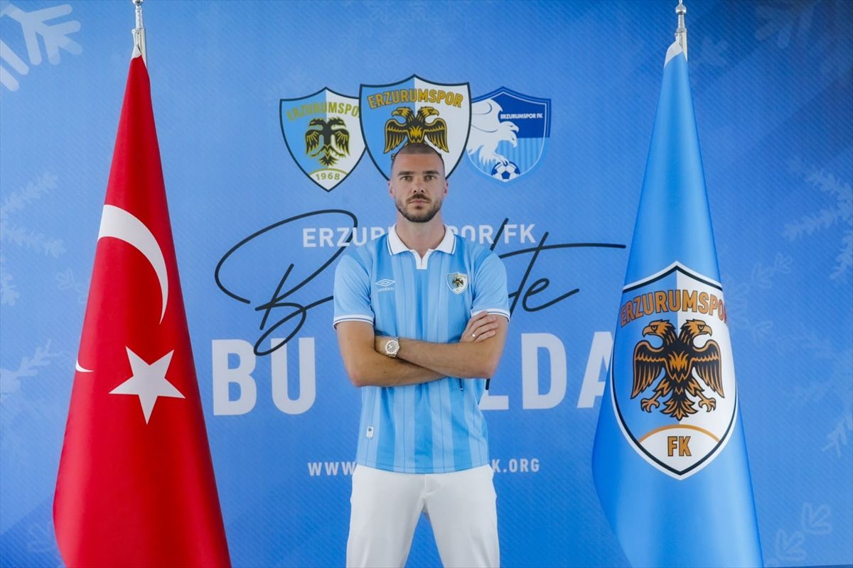 Erzurumspor FK, Nihad Mujakic'i kadrosuna kattı