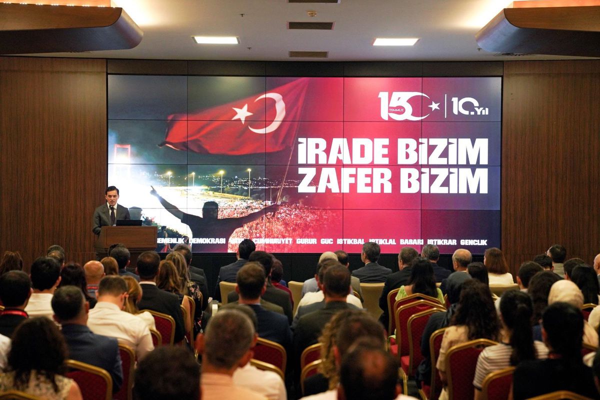 Göç İdaresi Başkanlığı'nda düzenlenen 15 Temmuz anma programından bir görüntü.