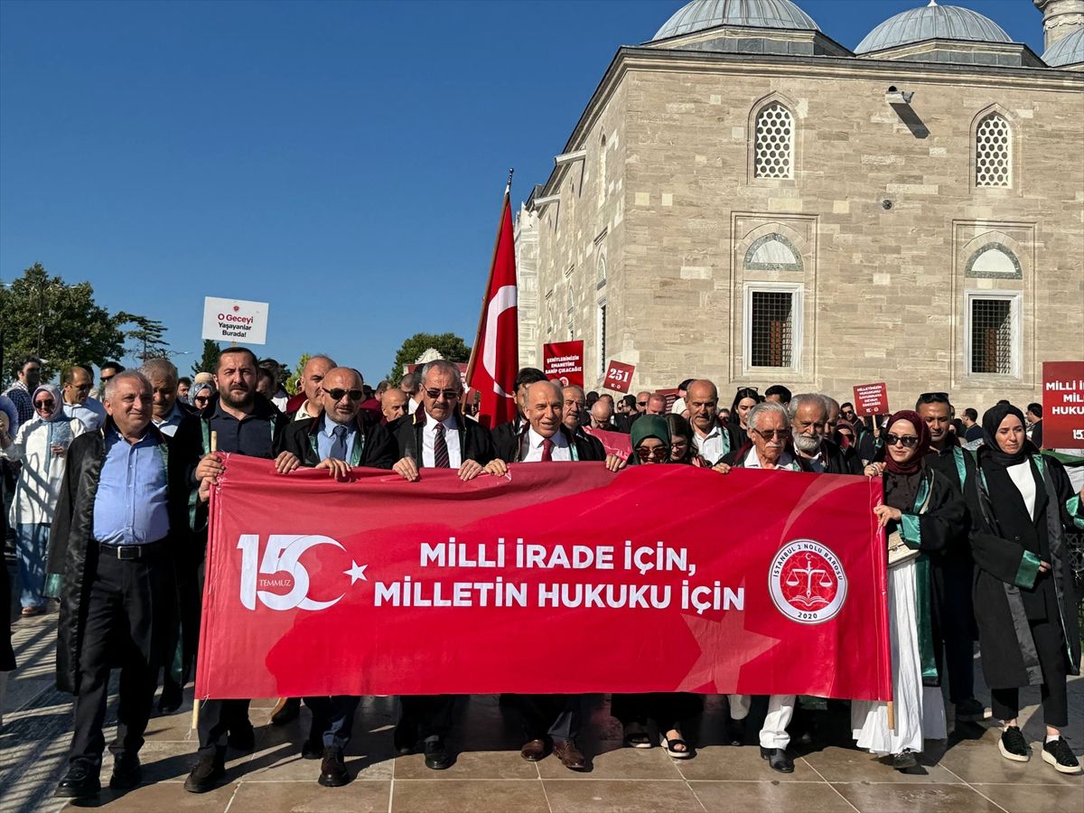 Avukatlardan 15 Temmuz yürüyüşü