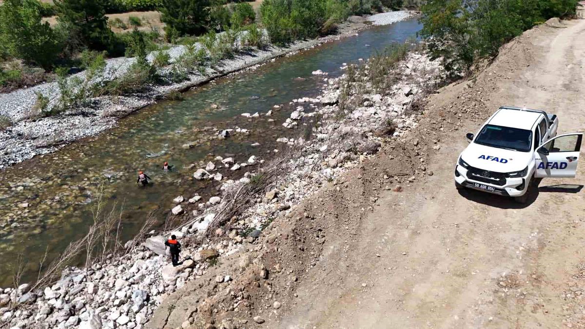 Kelkit Çayı'nda kaybolan Esmanur için arama çalışmaları yeniden başladı