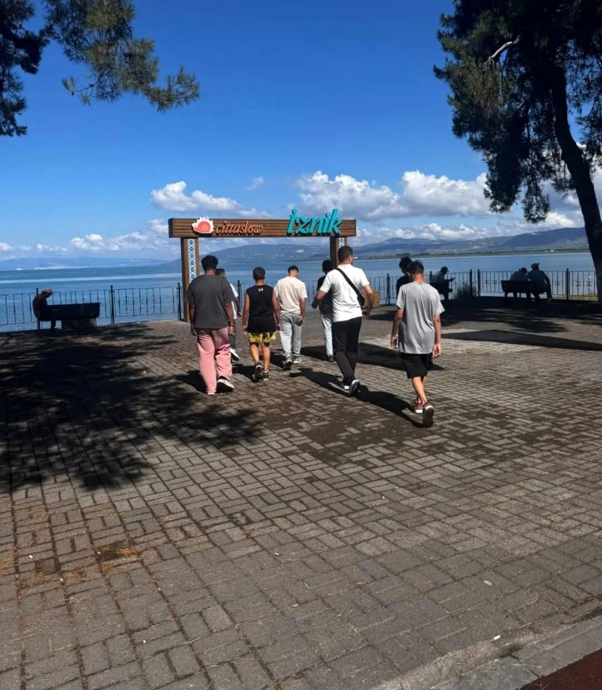 Bilecik'te koruma altındaki çocukların İznik gezisinden bir kare