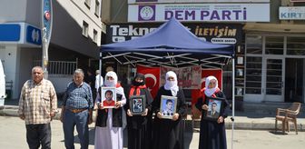 Muşlu aileler, DEM Parti önündeki eylemlerini sürdürdü
