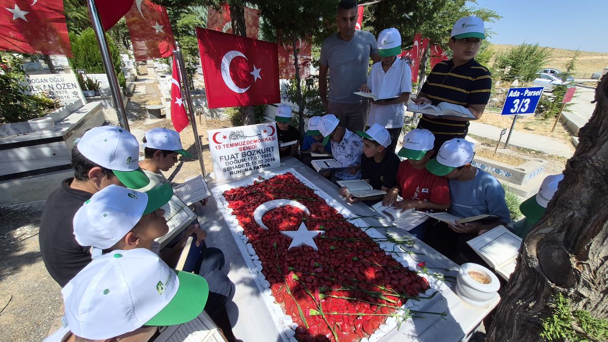 15 Temmuz Şehidi Fuat Bozkurt Malatya'da Kabri Başında Anıldı