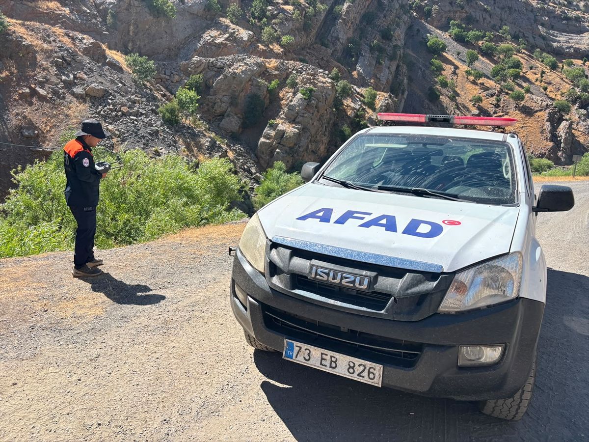Şırnak'ta balık tutarken Habur Çayı'na düşen kişiyi arama çalışmaları sürüyor