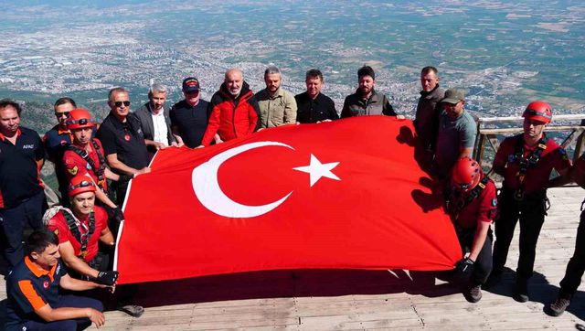 spil in zirvesindeki 15 temmuz toreninde gazi 6 20055392 o