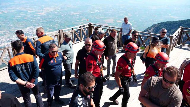 spil in zirvesindeki 15 temmuz toreninde gazi 7 20055392 o