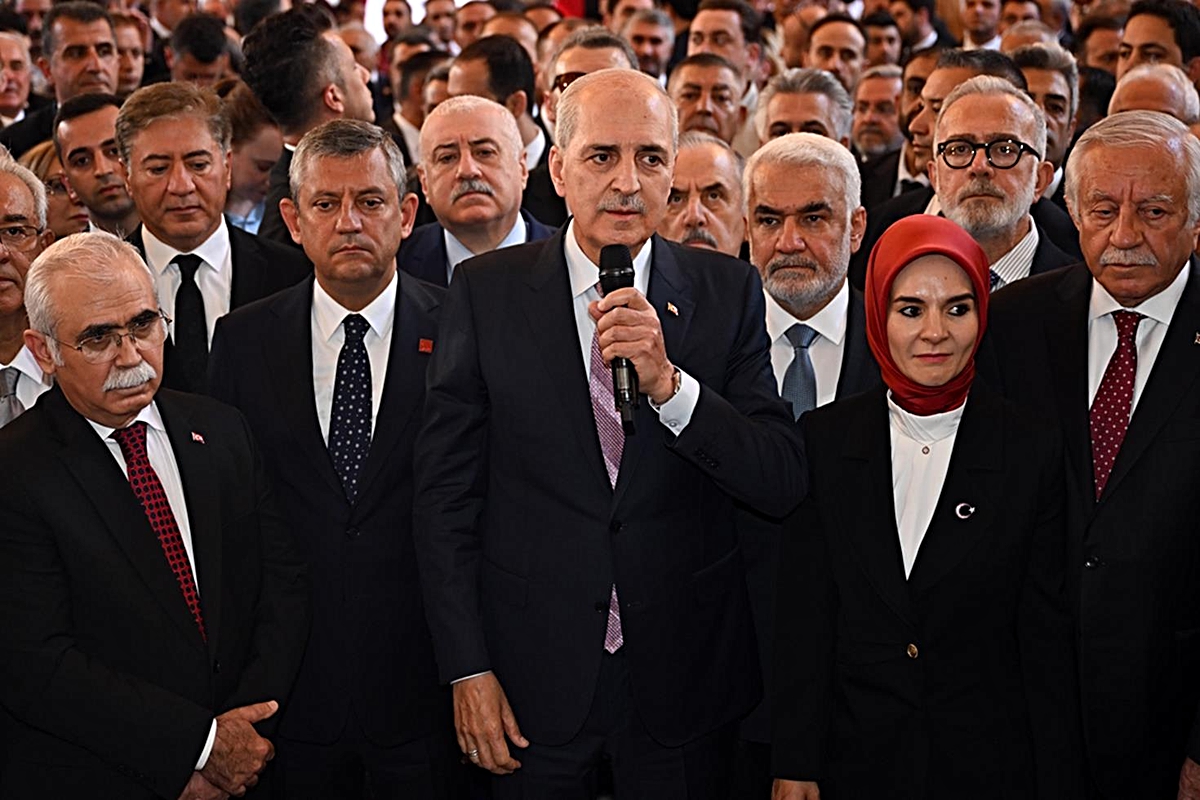 TBMM'de 15 Temmuz sergileri açıldı