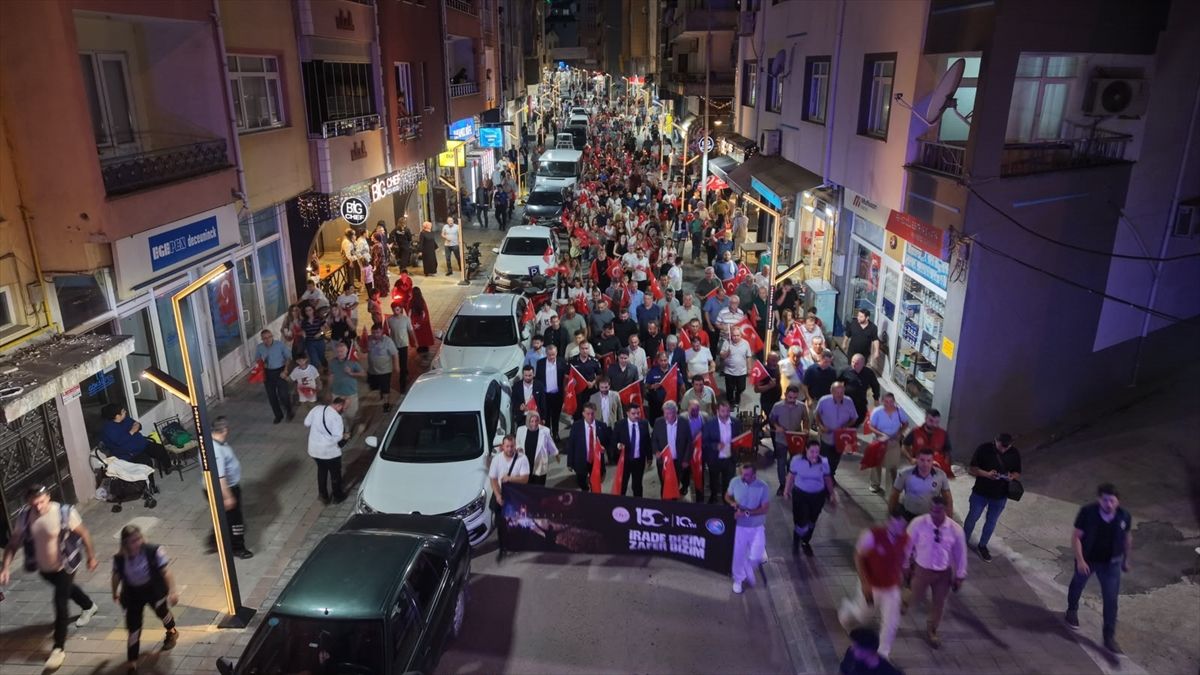Sinop Türkeli'de 15 Temmuz Kortej Yürüyüşü