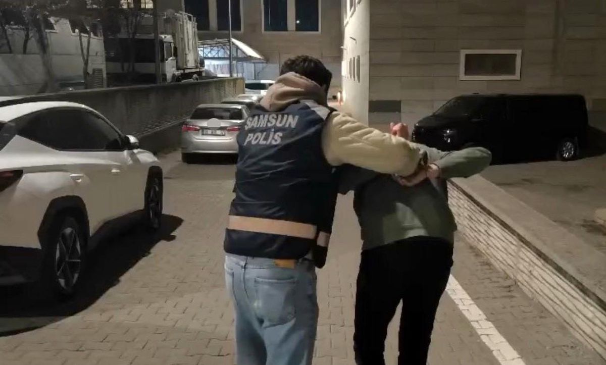Samsun'da uyuşturucu suçlarından hükümlü iki kişi polis operasyonuyla yakalandı.
