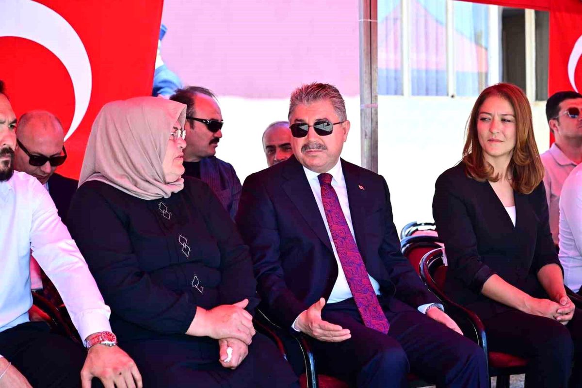 Vali, 15 Temmuz Şehidi Fatih Dalgıç'ın Ailesini Ziyaret Etti