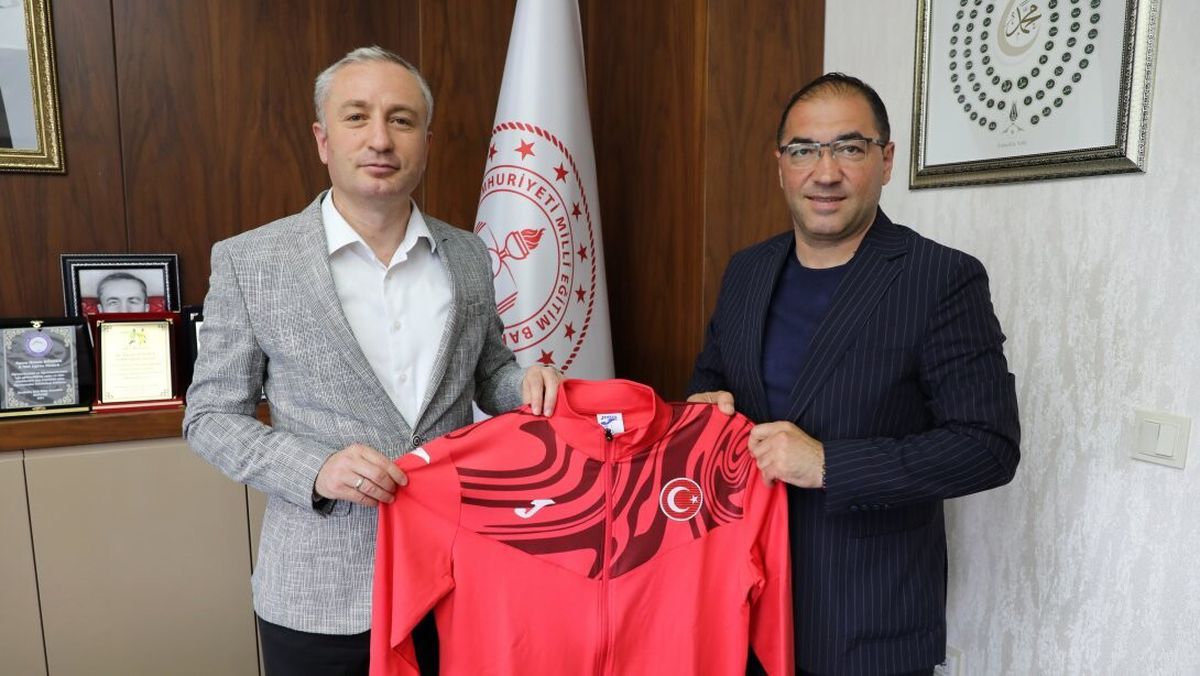 Ağrı'da eğitim ve spor projeleri masaya yatırıldı