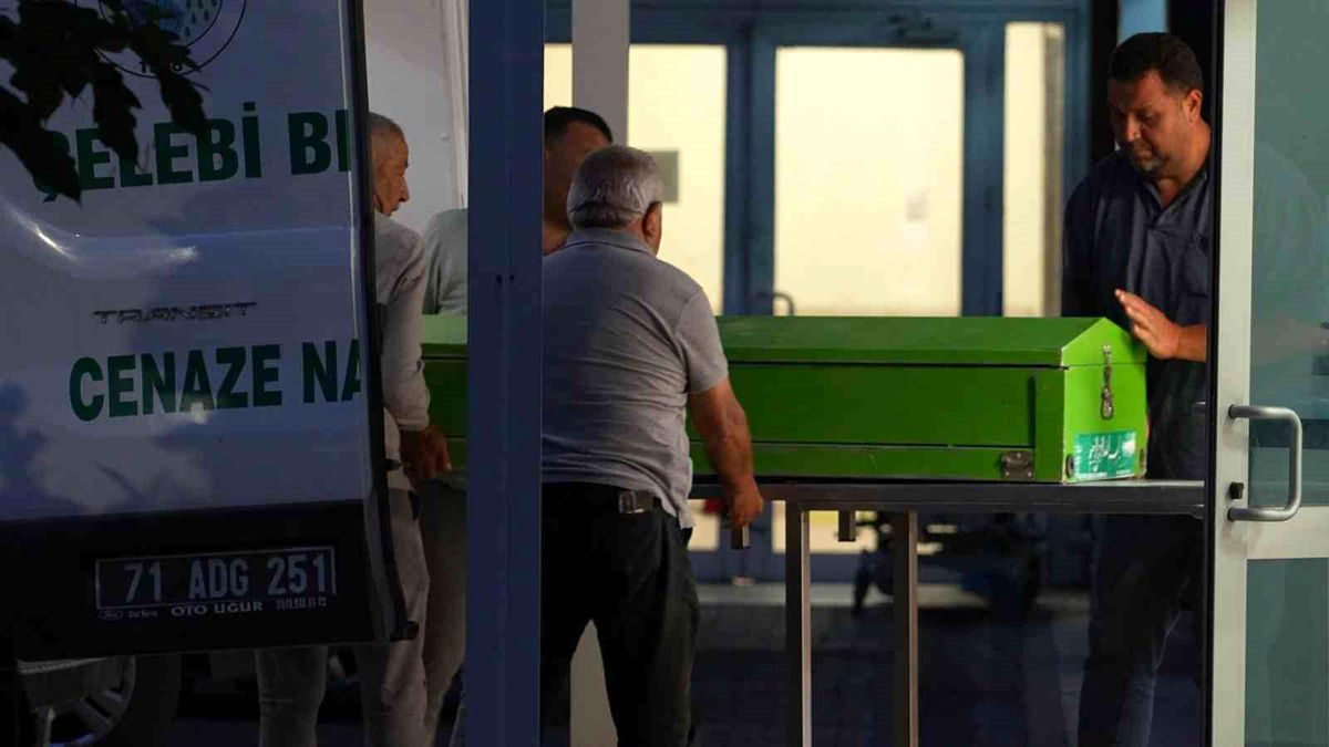 Babasının cesedini parçalayıp tuvalete gömen şahıs tutuklandı