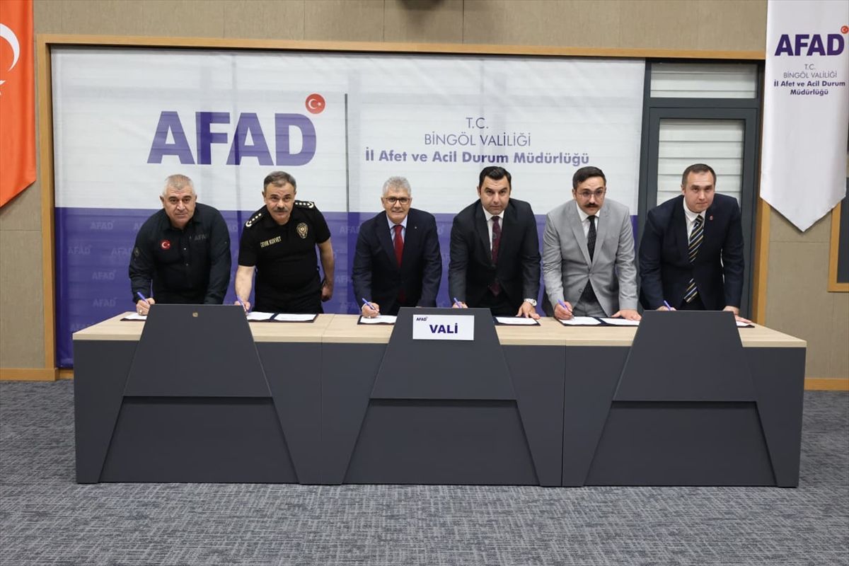 Bingöl'de 4 Afet İstasyonu konteyneri ilgili kurumlara teslim edildi
