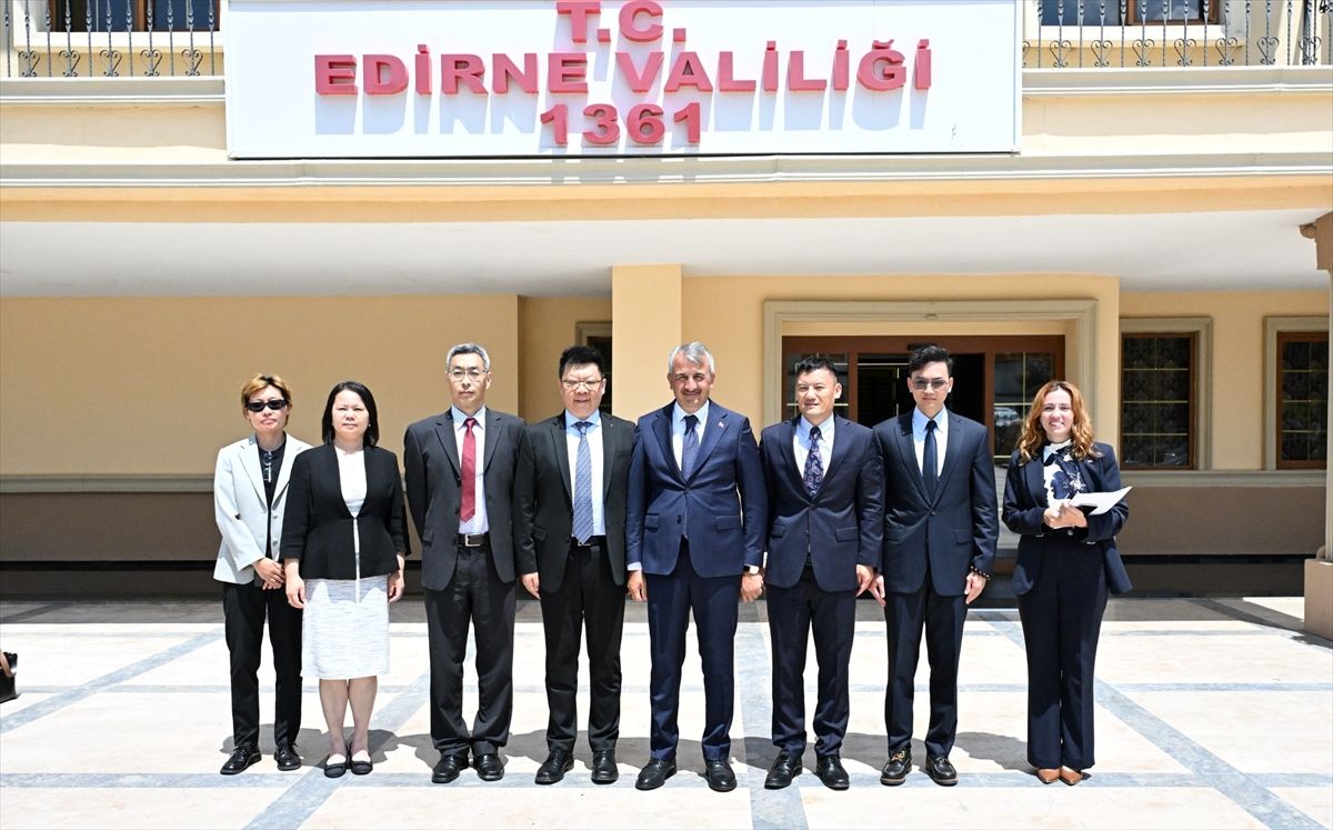 Çin Başkonsolosu Edirne Valisi’ni ziyaret etti