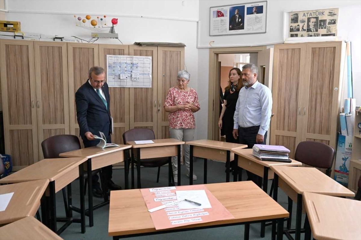 Eskişehir İl Milli Eğitim Müdürü Aydın'dan İÇEM'e ziyaret