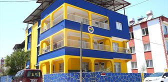 Fenerbahçeli aile, sarı-lacivert sevgisini apartmanlarına yansıttı