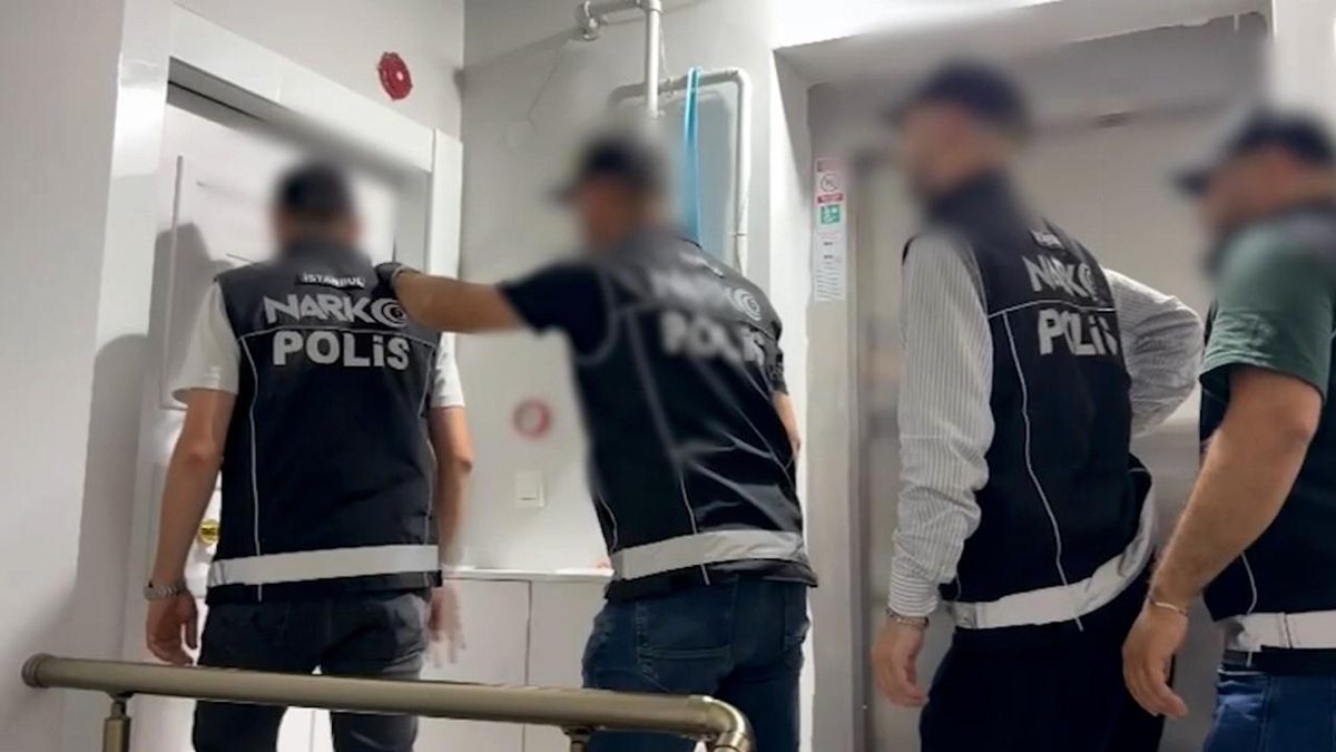 İstanbul'da 3 ilçede uyuşturucu operasyonu: 45 skunk kilogram skunk ele geçirildi, 4 gözaltı