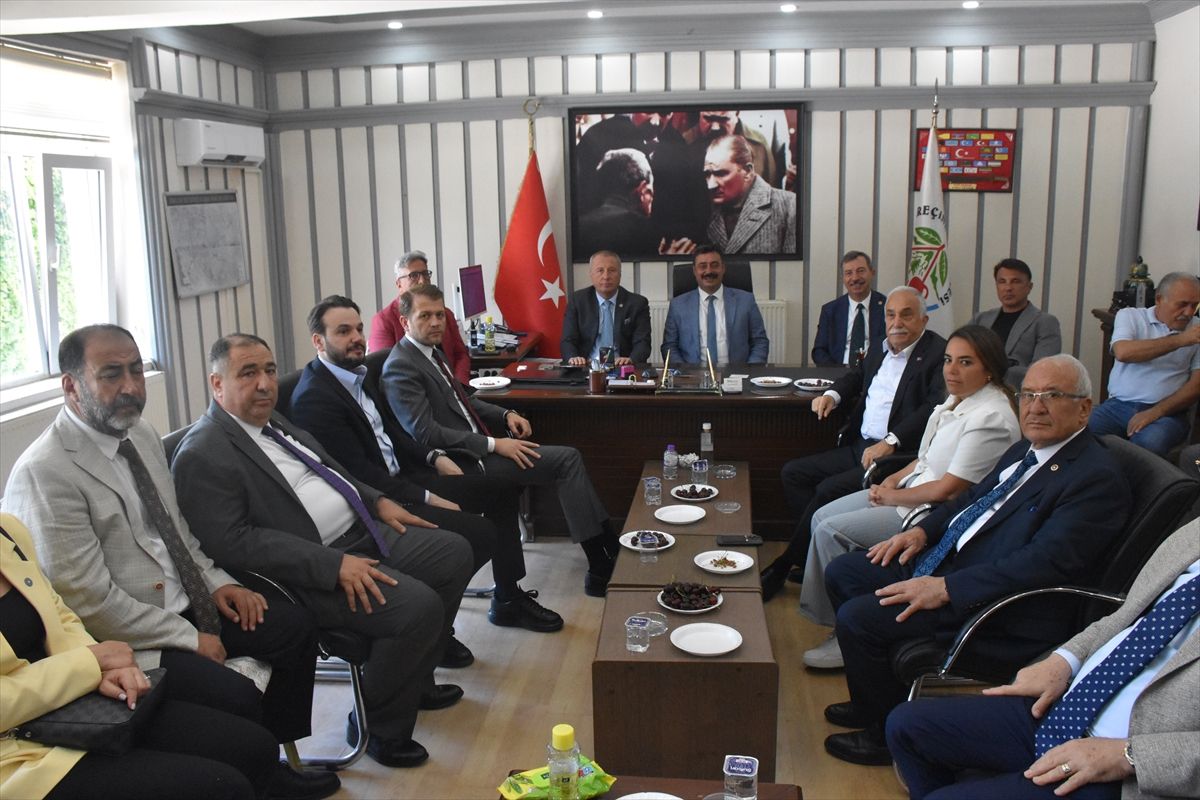 İYİ Parti Genel Merkez Heyeti Afyonkarahisar'da programlara katıldı
