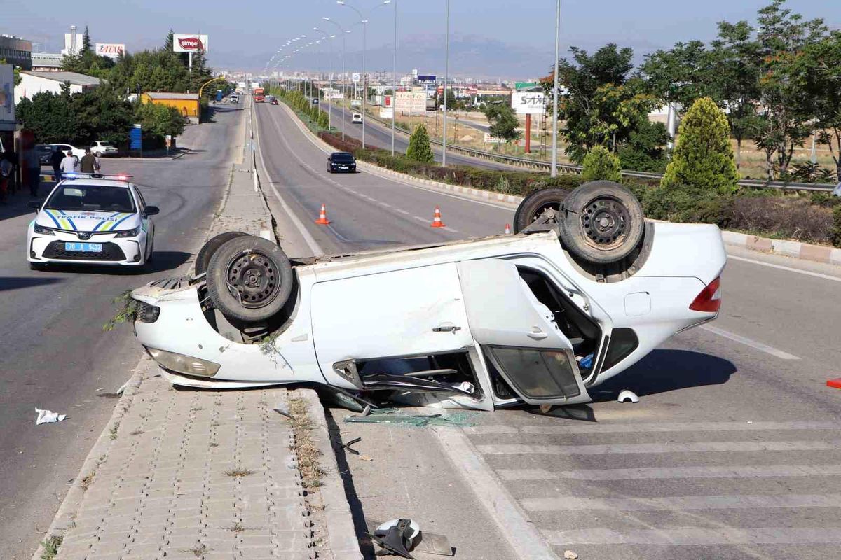 Karaman'da aynı aileden 5 kişi kazada yaralandı