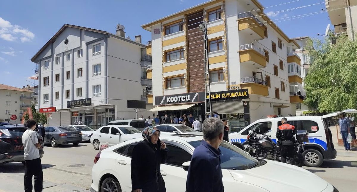 Kuyumcu soyguncusu 2 saatte yakalandı; İnternetten 'Soygun nasıl yapılır' araştırması yapmış