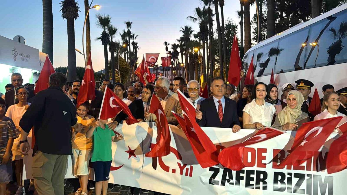Marmaris'te 15 Temmuz Demokrasi ve Milli Birlik Günü anma programından genel görünüm.