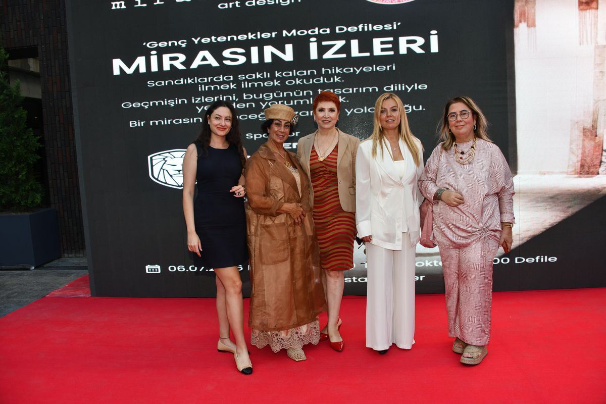 “MİRASIN İZLERİ' DEFİLESİ BENESTA CENTER'DA BÜYÜK İLGİ GÖRDÜ