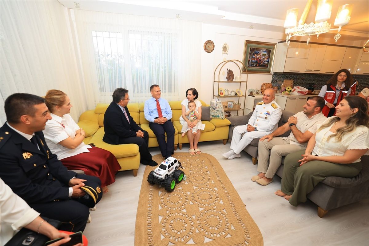 Muğla Valisi, Marmaris'te şehit aileleri ve gazilerle buluştu