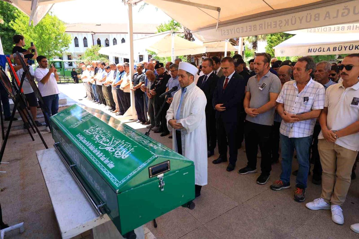 Muğla Valisi, şehit yakını Muharrem Fakı'nın cenaze törenine katıldı