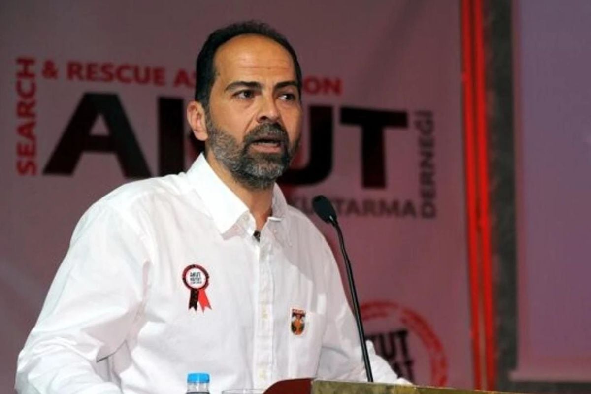 Nasuh Mahruki, 15 Temmuz paylaşımı nedeniyle gözaltına alındı